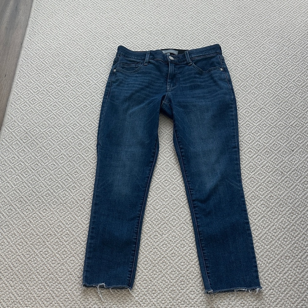 Wit and Wisdom Charlotte mid rise ankle ab-solution stretch jeans in size 4.